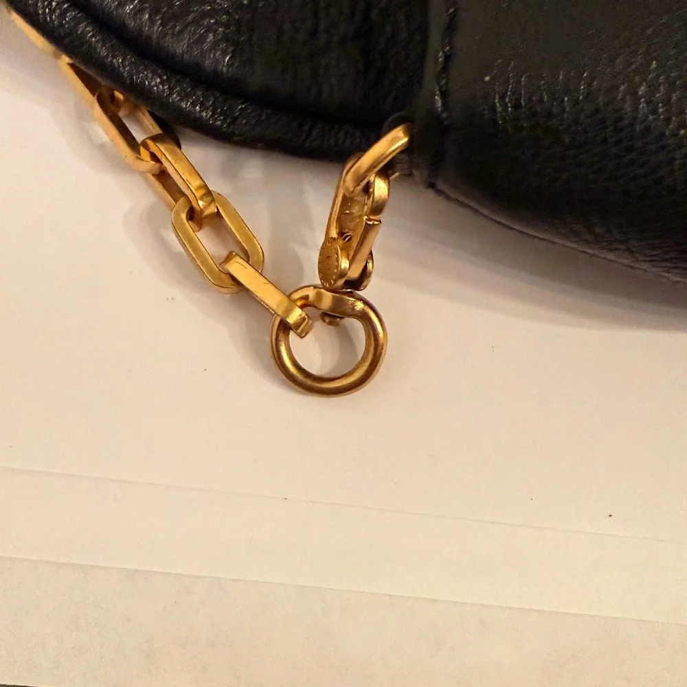Marc by Marc Jacobs Classic Q Natasha Crossbody w/ Black Pebbled Leather Gold HW - Picture 13 of 16